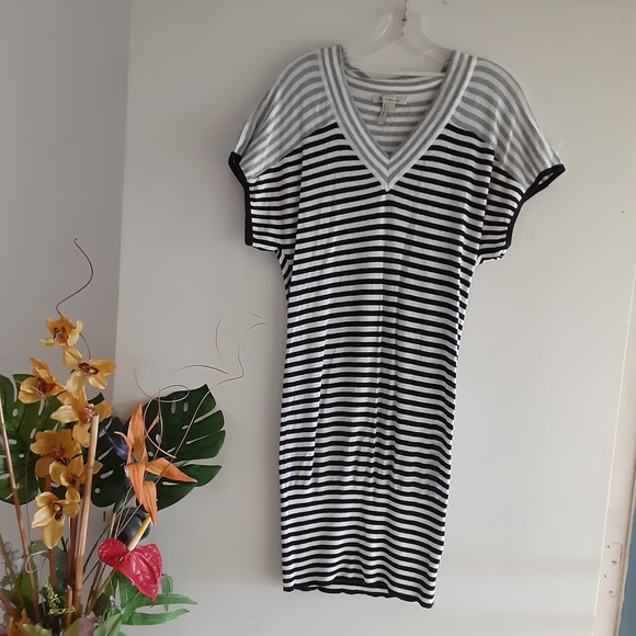 BCBGENERATION Black and White Stripe Dress - Picture 4 of 11